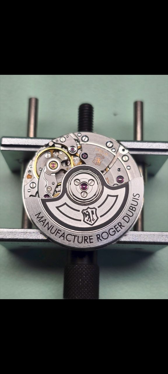 Roger Dubuis Calibre RD821 servicing, 1 of 3